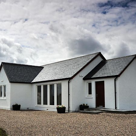 Hartaval & Baca Ruadh Apartment Staffin Exterior photo