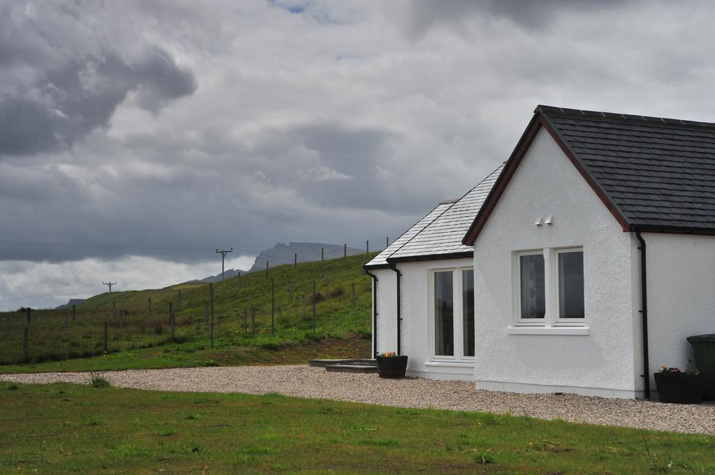 Hartaval & Baca Ruadh Apartment Staffin Exterior photo